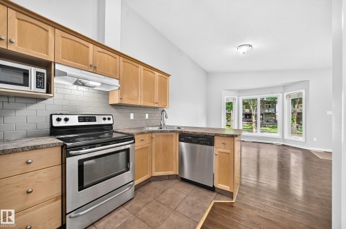 12124 122 Street, Edmonton, AB 