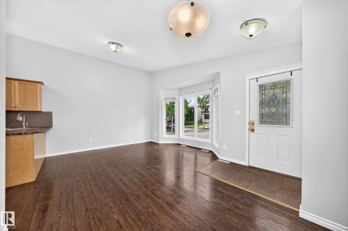 12124 122 Street, Edmonton, AB 