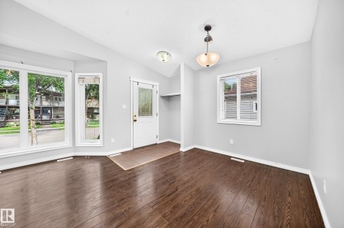 12124 122 Street, Edmonton, AB 