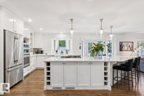 420 Olsen Close, Edmonton, AB - Indoor Photo Showing Kitchen With Upgraded Kitchen