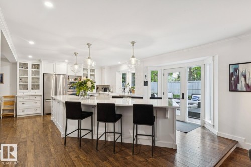 420 Olsen Close, Edmonton, AB - Indoor Photo Showing Kitchen With Upgraded Kitchen