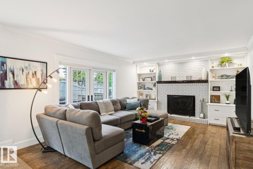 420 Olsen Close, Edmonton, AB - Indoor Photo Showing Living Room With Fireplace