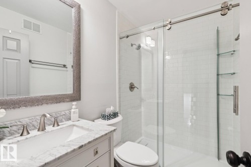 420 Olsen Close, Edmonton, AB - Indoor Photo Showing Bathroom