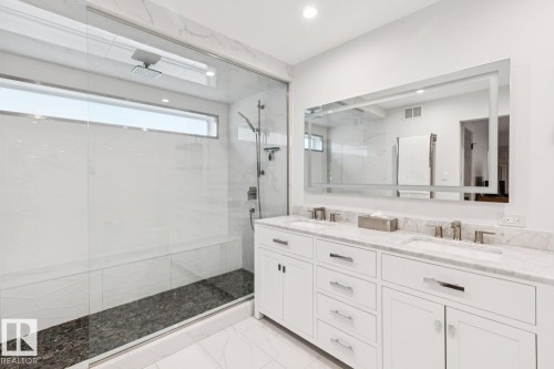 420 Olsen Close, Edmonton, AB - Indoor Photo Showing Bathroom