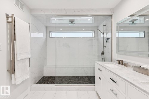 420 Olsen Close, Edmonton, AB - Indoor Photo Showing Bathroom