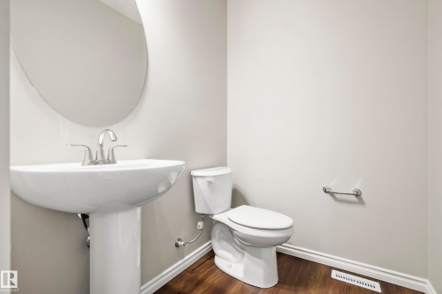 1222 Mcleod Avenue, Spruce Grove, AB - Indoor Photo Showing Bathroom