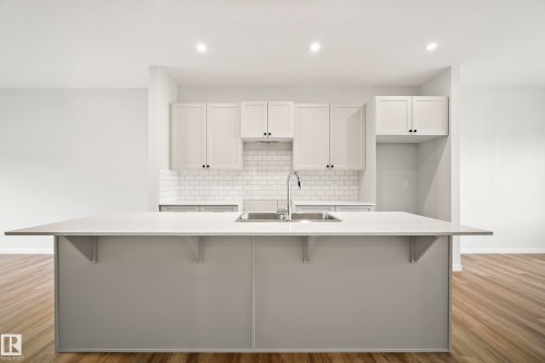 1224 Mcleod Avenue, Spruce Grove, AB - Indoor Photo Showing Kitchen