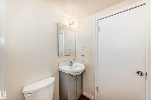 11716 124 Street, Edmonton, AB 