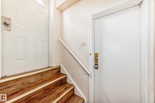 11716 124 Street, Edmonton, AB 