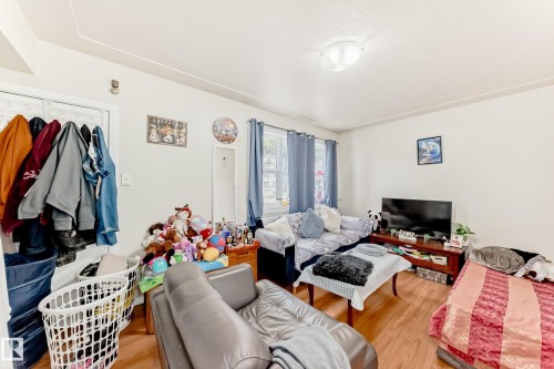11716 124 Street, Edmonton, AB 