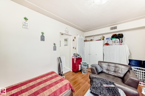 11716 124 Street, Edmonton, AB 
