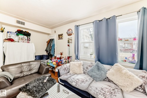 11716 124 Street, Edmonton, AB 