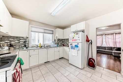 11716 124 Street, Edmonton, AB 