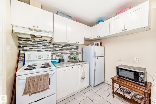 11716 124 Street, Edmonton, AB 
