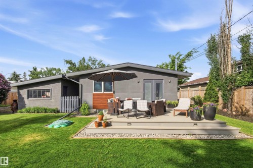 6905 102A Avenue, Edmonton, AB 