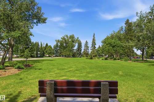 6905 102A Avenue, Edmonton, AB 