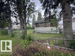 12016 81 Street  Edmonton, AB T5B 2S8