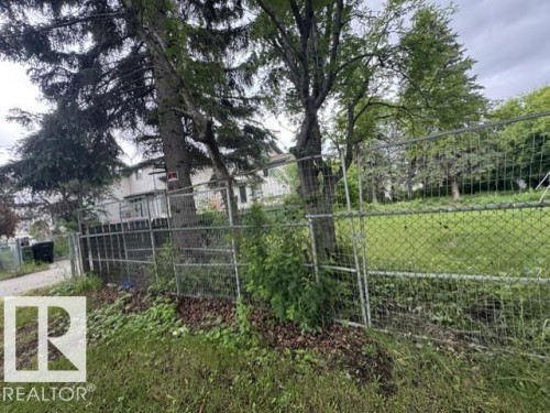 12014 81 Street, Edmonton, AB 