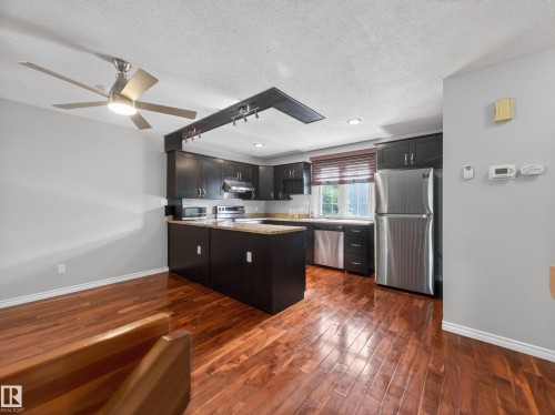17092 67 Avenue, Edmonton, AB - Indoor Photo Showing Kitchen