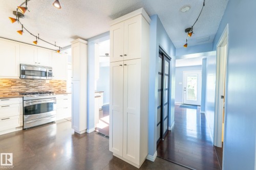18289 74 Avenue, Edmonton, AB 