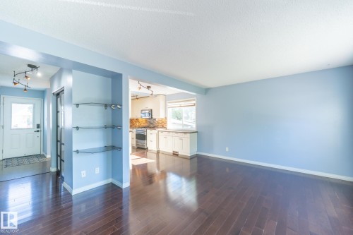 18289 74 Avenue, Edmonton, AB 