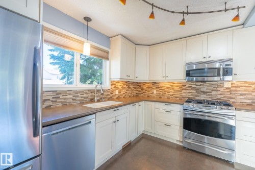 18289 74 Avenue, Edmonton, AB 