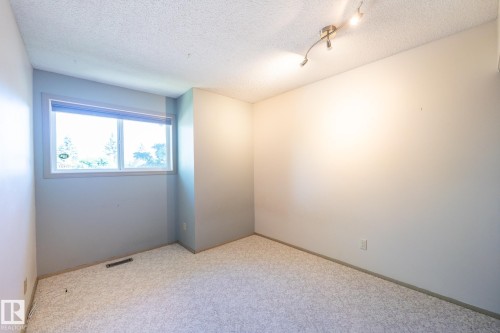 18289 74 Avenue, Edmonton, AB 
