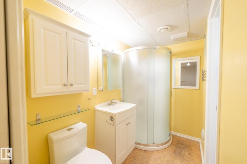 18289 74 Avenue, Edmonton, AB 