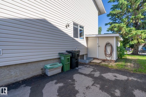 18289 74 Avenue, Edmonton, AB 