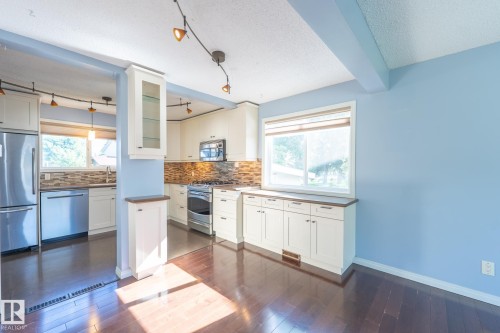 18289 74 Avenue, Edmonton, AB 