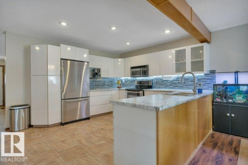 17927 92A Street, Edmonton, AB 
