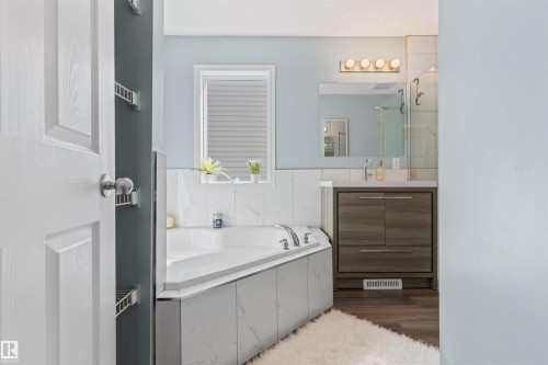 7824 14 Avenue, Edmonton, AB 