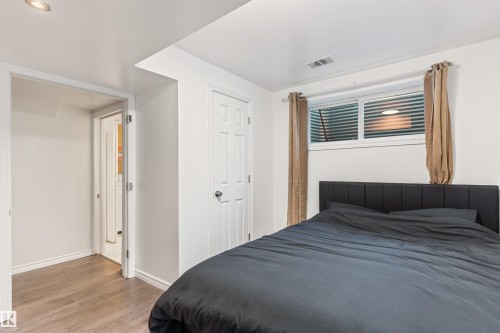 7824 14 Avenue, Edmonton, AB 