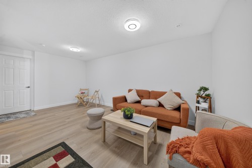 16537 134 Street, Edmonton, AB 