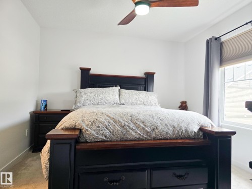 70 50 Mclaughlin Drive, Spruce Grove, AB - Indoor Photo Showing Bedroom