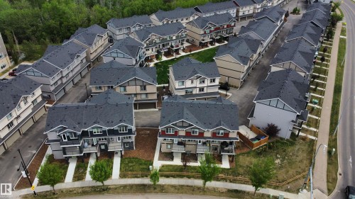 70 50 Mclaughlin Drive, Spruce Grove, AB - Outdoor With Facade
