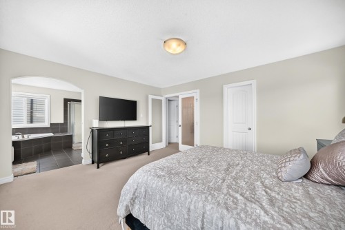 8509 Sloane Crescent, Edmonton, AB 
