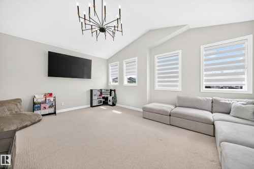 8509 Sloane Crescent, Edmonton, AB 