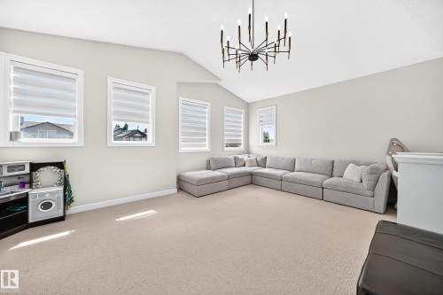 8509 Sloane Crescent, Edmonton, AB 