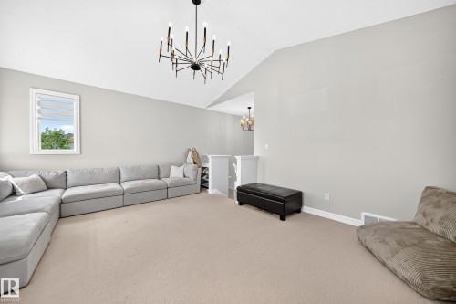 8509 Sloane Crescent, Edmonton, AB 