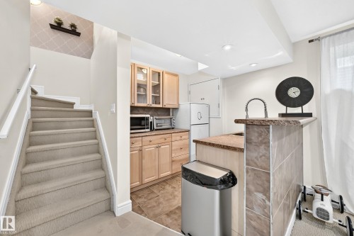 8509 Sloane Crescent, Edmonton, AB 