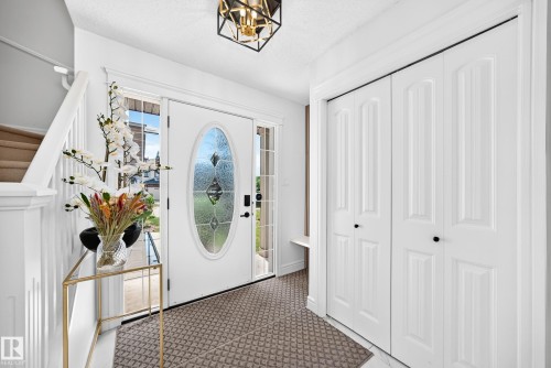 8509 Sloane Crescent, Edmonton, AB 