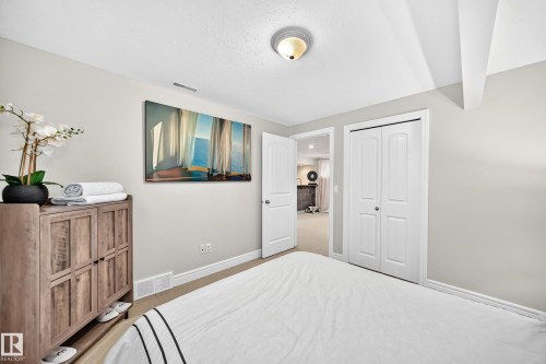 8509 Sloane Crescent, Edmonton, AB 