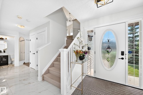 8509 Sloane Crescent, Edmonton, AB 