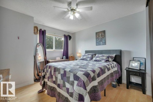 540 Willow Crest, Edmonton, AB 
