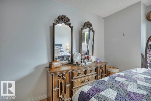 540 Willow Crest, Edmonton, AB 
