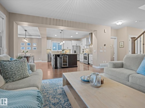2307 Warry Court, Edmonton, AB 