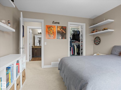 2307 Warry Court, Edmonton, AB 