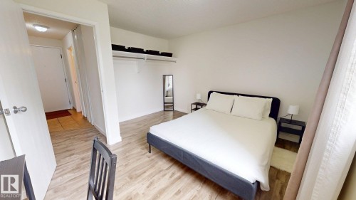 207 11224 116 Street, Edmonton, AB 