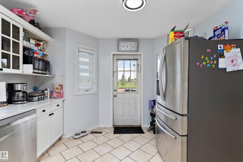 8904 170A Avenue, Edmonton, AB 